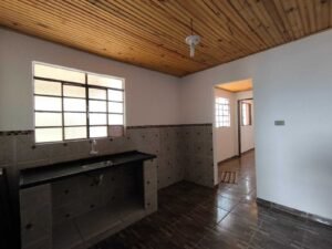Casa à venda á 1.5 km da praça da matriz em Bofete/SP